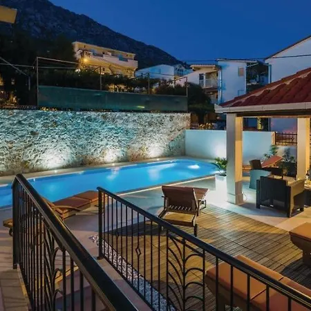 Jadran Апартаменты Омиш